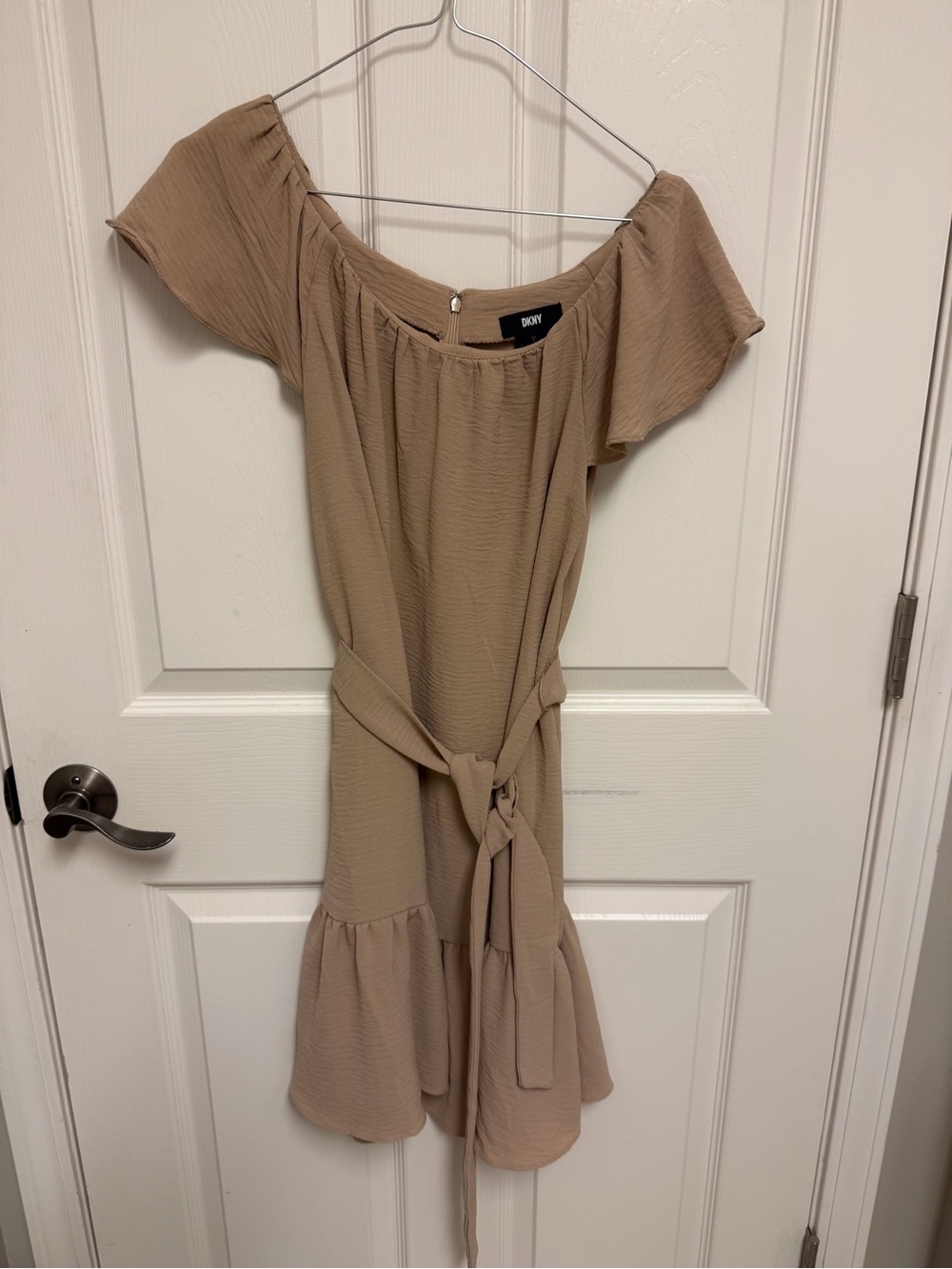 DKNY Off-the-Shoulder Ruffle Mini Dress in Sand - Size 6 Boho, Chic, Romantic - Picture 3 of 8